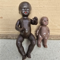 chokolade-brune-babydukker-plastik-dukker-retro-legetoej